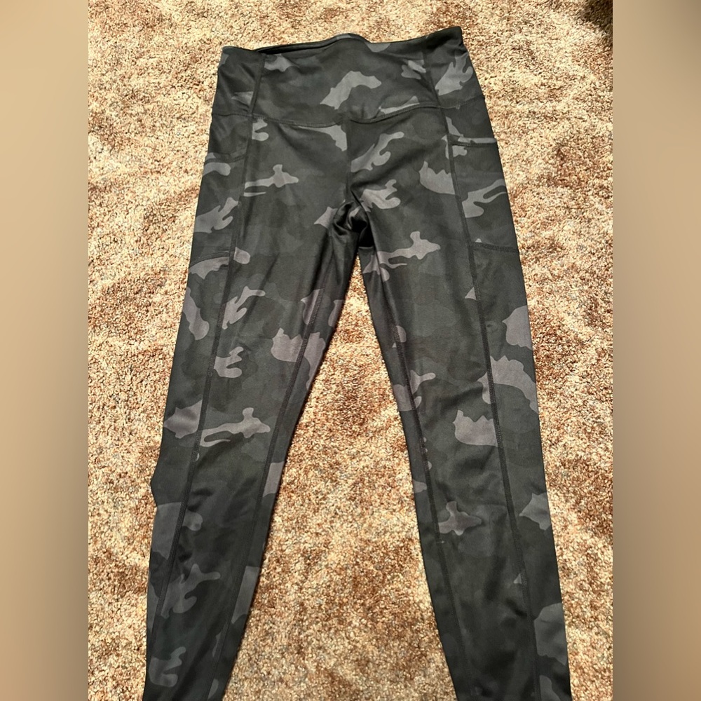 Medium, camo leggings